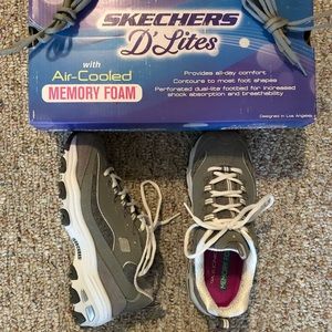 Skechers